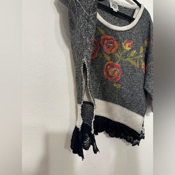 Ivy Jane Knit Floral Cross Stitch Sweater Cropped Short Gray Black Lace Medium - Picture 2 of 10